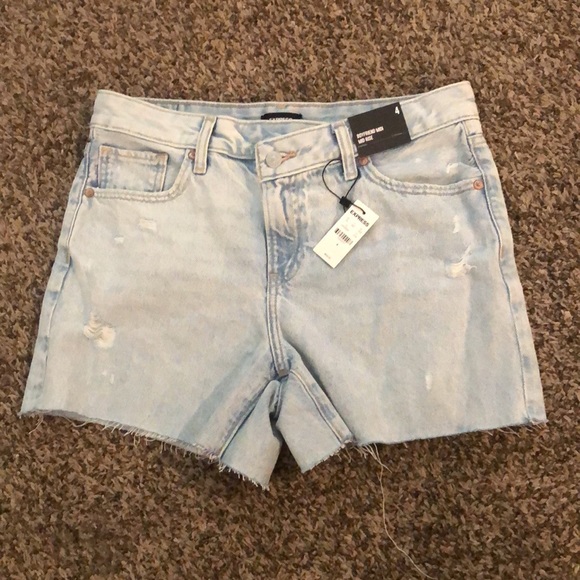 EXPRESS Crossover Waistband Boyfriend Jean Shorts NWT - Picture 9 of 14